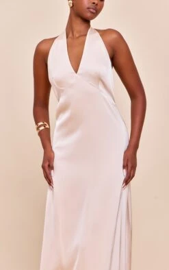 Prettylittlething Cream Satin V Neck Maxi Dress 8 Prettylittlething Cream Satin V Neck Maxi Dress -Pretty Little Thing Shop 00a522413e1ccc3c62d1c1412669499999d94822 CNN3611 4 cream satin v neck maxi dress