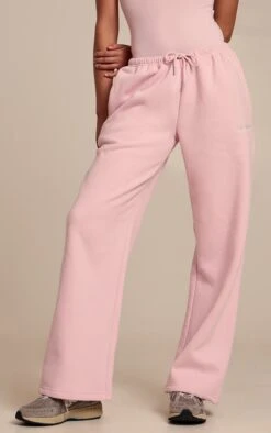 Pink Prettylittlething Wide Leg Sweatpant -Pretty Little Thing Shop 0414500c7cd25e32a3e9c7bb4a13047290512dc5 CNO1283 2 pink prettylittlething wide leg jogger