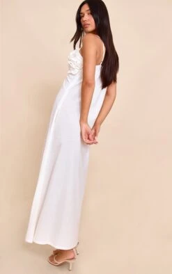 Prettylittlething Cream Floral Bust Maxi Dress -Pretty Little Thing Shop 053531fe26000ac8b68cdcc42fdc44d1399b3c09 CNM3620 3 cream floral bust maxi dress