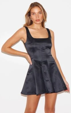 Prettylittlething Black Satin Square Neck Pleated Shift Dress -Pretty Little Thing Shop 061d5291387b2559fb0c95d97ec66268684cf7b8 cnl9374 3