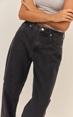 Prettylittlething Grey High Waist Boyfriend Jeans -Pretty Little Thing Shop 0d4f7b6b8a826a3e69e29ea864c5dde2f4830f43 CNL7017 4 grey high waist boyfriend jeans