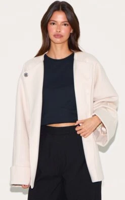 Prettylittlething Cream Wool Look Batwing Jacket -Pretty Little Thing Shop 0dfc0f99616bd94171fde12dd7770ce54d3e55a4 CNM5311 4 cream wool look batwing jacket