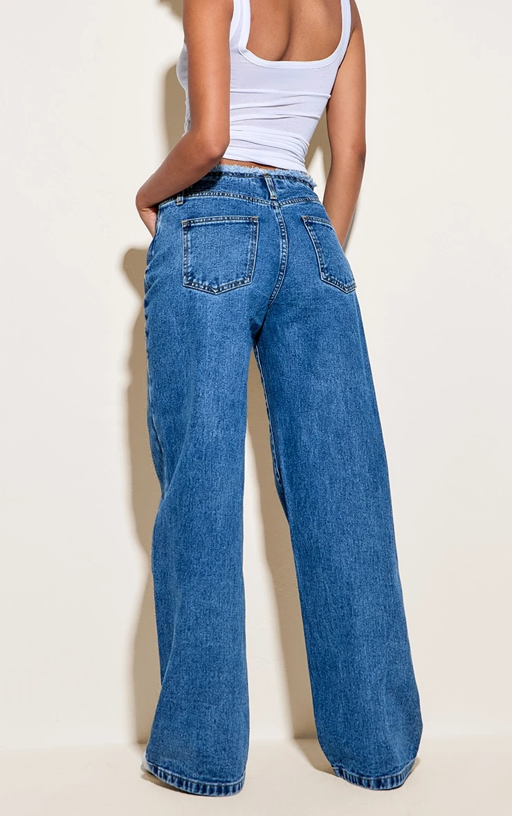 Prettylittlething Mid Blue Wash Fray Waistband Low Waist Straight Leg Jean - Image 3