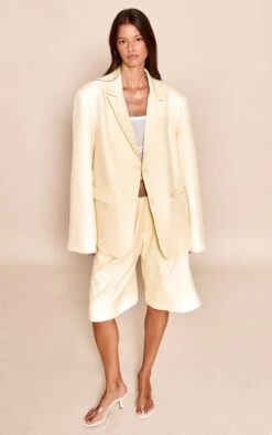 Prettylittlething Butter Yellow Tailored Woven Pleated Longline Shorts