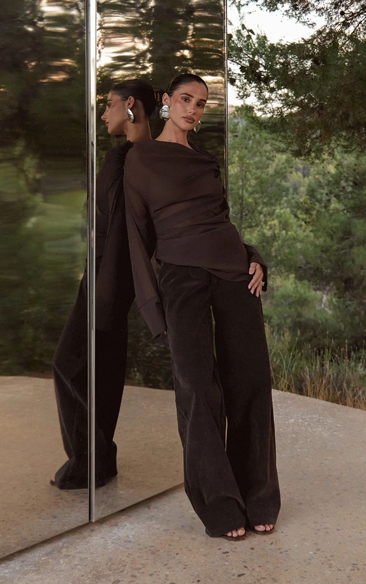 Prettylittlething Khaki Faux Suede Straight Leg Pants 3 Prettylittlething Khaki Faux Suede Straight Leg Pants - Image 3