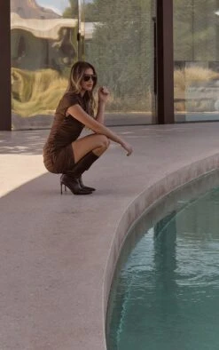 Chocolate Brown Crossover Bodycon Dress -Pretty Little Thing Shop 12984e85a7ea27bfae4e51f0fc716eab10fd6d64 CNO2340 4 chocolate brown crossover bodycon dress