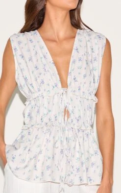 Prettylittlething Cream Floral Chiffon Tie Front Top -Pretty Little Thing Shop 12bbe17237f589093f7c1966aa2e7a9c86c1a747 CNM5787 4 cream floral chiffon tie front top