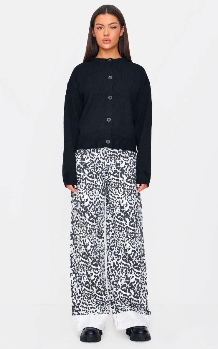 Prettylittlething White And Black Leopard Print Turn Up Hem Wide Leg Jeans 1 Prettylittlething White And Black Leopard Print Turn Up Hem Wide Leg Jeans
