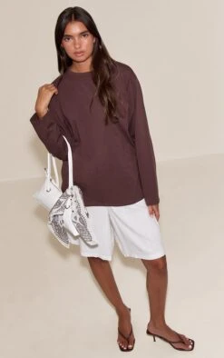 Prettylittlething Dark Chocolate Cotton Basic Oversized Long Sleeve T-shirt -Pretty Little Thing Shop 16d83268ef5ba4a7bae01c78c51ca4a632218452 CNO6331 3 dark chocolate cotton basic oversized long sleeve t shirt