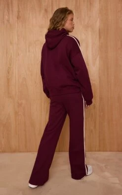 Prettylittlething Wine Health Club Print Wide Leg Sweatpants -Pretty Little Thing Shop 1bd75ec1c84eeae2749505d030ae6220e7a0eb23 CNO4648 3 wine health club print wide leg joggers