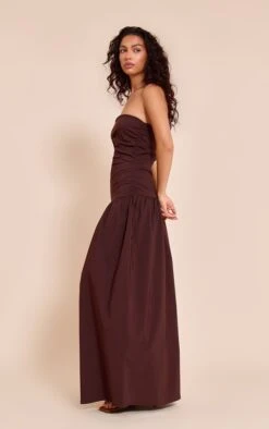 Chocolate Stretch Woven Bandeau Ruched Maxi Dress -Pretty Little Thing Shop 1c11b8b5abe515ab9ceff799d4fd071ec74ccf21 CNO0204 3 chocolate stretch woven bandeau ruched maxi dress