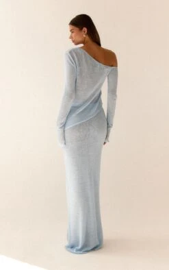 Prettylittlething Blue Filigree Maxi Skirt -Pretty Little Thing Shop 2210705bf89cbe9df70af61618e24b0f1a99fbb6 CNN6441 3 blue filigree maxi skirt