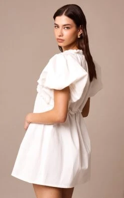 Prettylittlething White Cotton Gathered A-line Dress -Pretty Little Thing Shop 2243bc61aea392e9e75a5682cbfb015765509df2 CNM4346 2 white cotton gathered a line dress