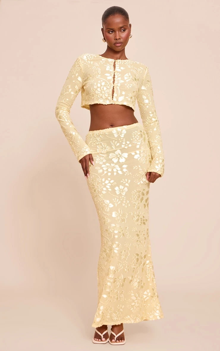 Prettylittlething Butter Yellow Floral Sheer Button Cropped Top - Image 3