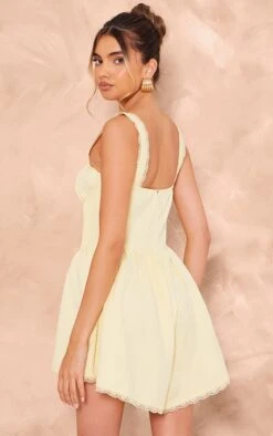 Prettylittlething Lemon Woven Corset Lace Trim Romper -Pretty Little Thing Shop 24f88a35690986a5c69b00eb307381ddddf8b053 cnj3901 2