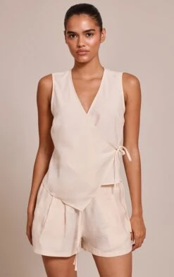 Cream Woven Pleated Shorts