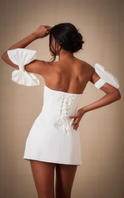 Prettylittlething Premium White Woven Boned Bandeau Detail Shift Dress 6 Prettylittlething Premium White Woven Boned Bandeau Detail Shift Dress -Pretty Little Thing Shop 2c8ffa3bf6081ea3efb40a955c5e670502884517 CNI2707 2 premium white woven boned bandeau detail shift dress