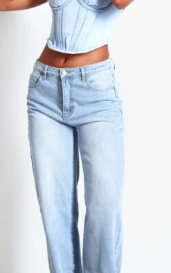 Prettylittlething Light Blue Wash Mid Rise Straight Leg Jeans -Pretty Little Thing Shop 2d29ccb83a85bd045f9941bbef9d483bf8067297 cnb8518 4