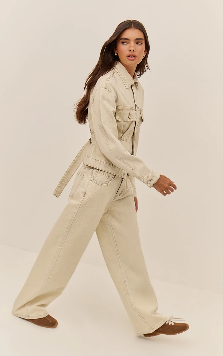 Prettylittlething Light Stone Dip Front Straight Leg Jeans 1 Prettylittlething Light Stone Dip Front Straight Leg Jeans