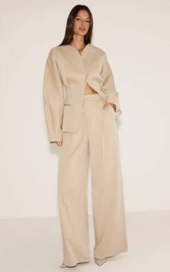 Prettylittlething Sand Premium Woven Tailored Collarless Blazer -Pretty Little Thing Shop 319ef5eef025ec0e496707708040014a85ee7860 CNN4374 3 sand premium woven tailored collarless blazer