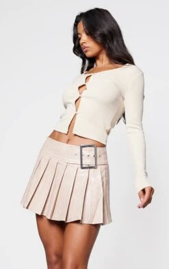 Prettylittlething Stone Faux Leather Belt Pleated Mini Skirt -Pretty Little Thing Shop 355c2fa1c1541eefcf327c04ce909788976606e0 cnk1964 4
