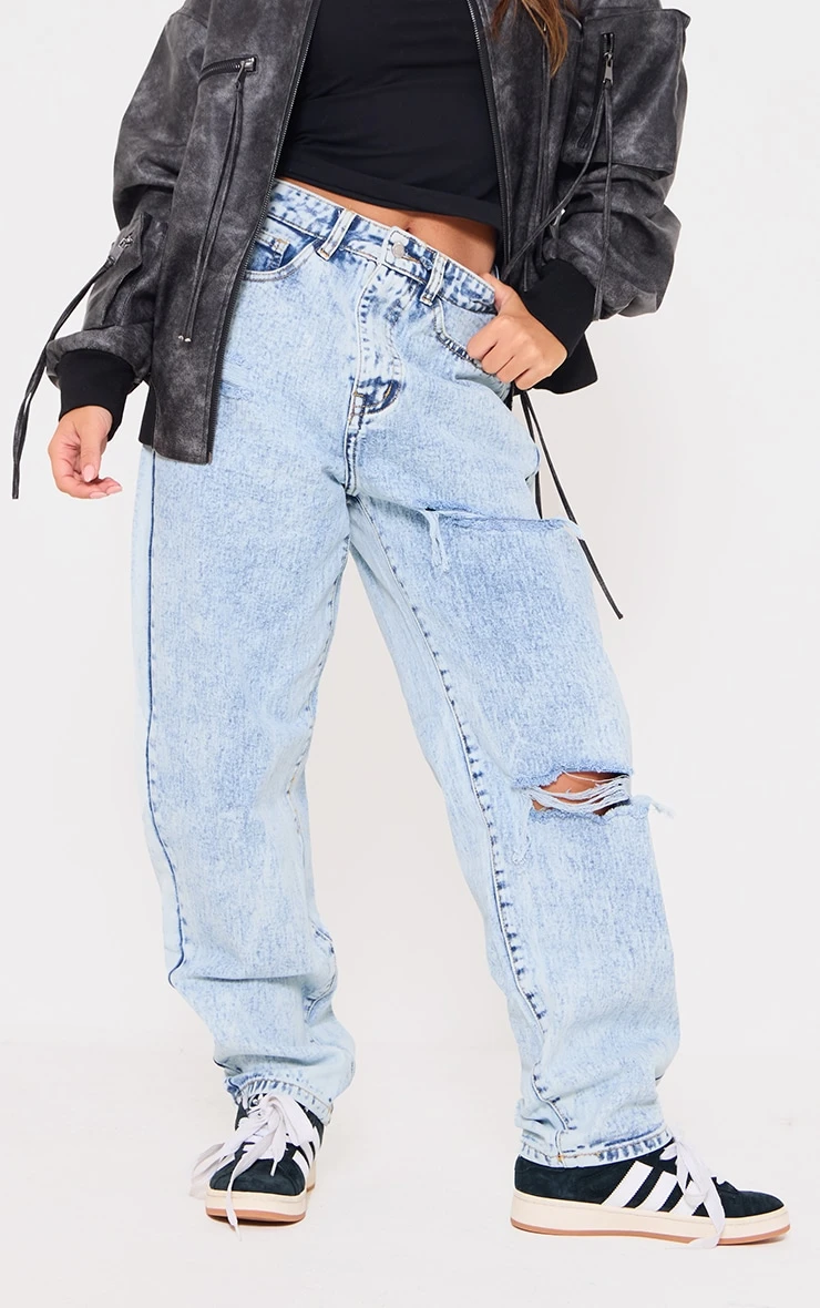 PRETTYLITTLETHING Acid Blue Wash Open Knee Boyfriend Jeans 2 PRETTYLITTLETHING Acid Blue Wash Open Knee Boyfriend Jeans - Image 2