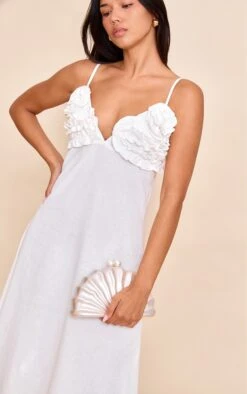 Prettylittlething Cream Floral Bust Maxi Dress -Pretty Little Thing Shop 360e07c6982ac8b8bcc04e18ff0d43f7dfced09f CNM3620 4 cream floral bust maxi dress