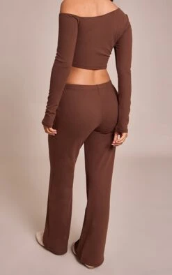 Prettylittlething Petite Chocolate Straight Leg Leggings 7 Prettylittlething Petite Chocolate Straight Leg Leggings -Pretty Little Thing Shop 39aea37b487f0e9b686ba43e2609e64fb76cf5ca cno5324 3 petite chocolate straight leg leggings