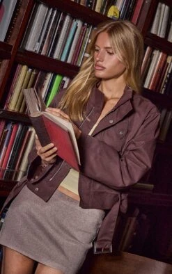 Prettylittlething Chocolate Cropped Belted Biker Trench Coat 7 Prettylittlething Chocolate Cropped Belted Biker Trench Coat -Pretty Little Thing Shop 43cc3465f63830e4455e804c087533062fe64ebf CNN2979 4 chocolate cropped belted biker jacket