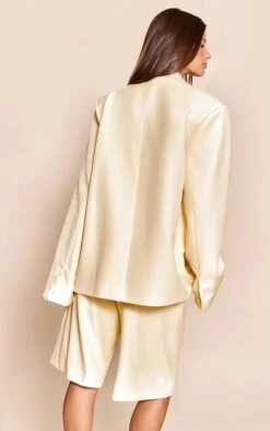 Prettylittlething Butter Yellow Tailored Woven Oversized Blazer -Pretty Little Thing Shop 46d795ed9150b5d82ce509aa71305496bdbf24fe CNO1841 2 butter yellow tailored longline blazer