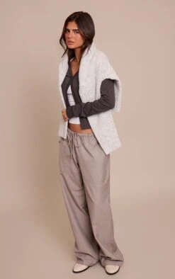 Prettylittlething Charcoal Rib V Neck Long Sleeve Top -Pretty Little Thing Shop 489123e16e07bacc4f509e0ea14442c8f8c2895c CNO5864 3 charcoal rib v neck long sleeve top