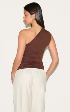 Prettylittlething Chocolate Asymmetric Ruched Sleeveless Long Top 6 Prettylittlething Chocolate Asymmetric Ruched Sleeveless Long Top -Pretty Little Thing Shop 4e2e036ccdaec26d1f7b3644b42217c0a22e53dc CNM3831 2 chocolate asymmetric ruched sleeveless long top