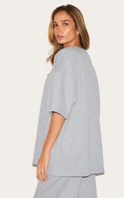 Prettylittlething Grey Jersey Oversized T-shirt -Pretty Little Thing Shop 57f7dfd082811a571f6985ac5c2dbe0acb5eb0db CNL8716 2 grey jersey oversized t shirt