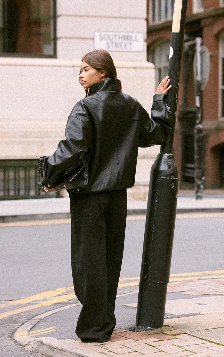 Prettylittlething Washed Black Low Rise Boyfriend Leg Jeans 3 Prettylittlething Washed Black Low Rise Boyfriend Leg Jeans - Image 3