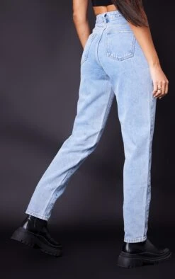 PRETTYLITTLETHING L32 Light Blue Wash Mom Jeans -Pretty Little Thing Shop 5b8255e864789520b4b7a6c88e1bc3670a5cb00b cmu3586 3