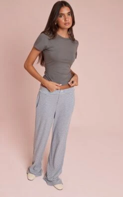 Prettylittlething Charcoal Cotton Crew Neck Longline Short Sleeve T-Shirt 7 Prettylittlething Charcoal Cotton Crew Neck Longline Short Sleeve T-Shirt -Pretty Little Thing Shop 5bb385b523067ae333de841e55de782e89858867 CNO6333 3 charcoal cotton crew neck longline short sleeve t shirt