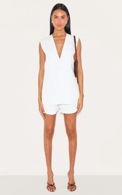 Prettylittlething Cream Premium Tailored Woven Shorts