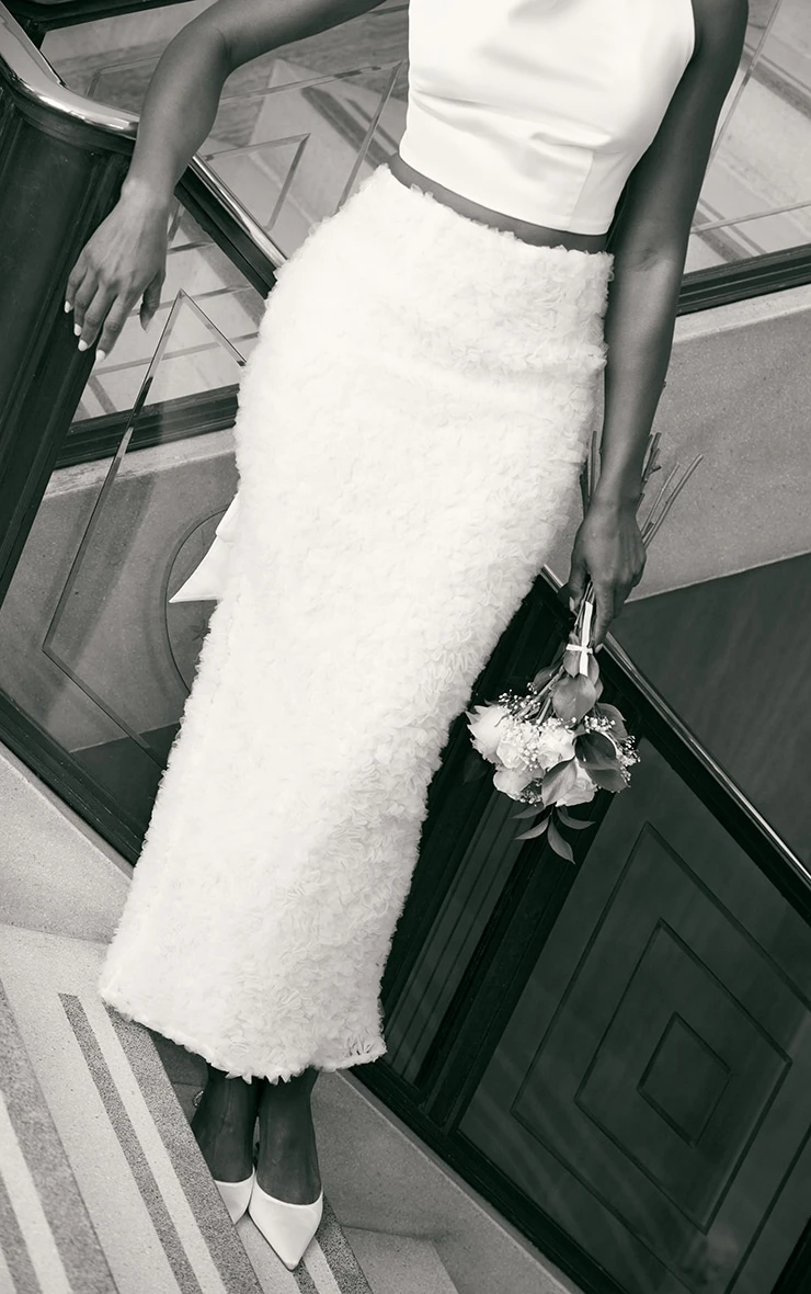 Prettylittlething Premium White Tulle Floral Ruffle Detail Maxi Skirt 2 Prettylittlething Premium White Tulle Floral Ruffle Detail Maxi Skirt - Image 2