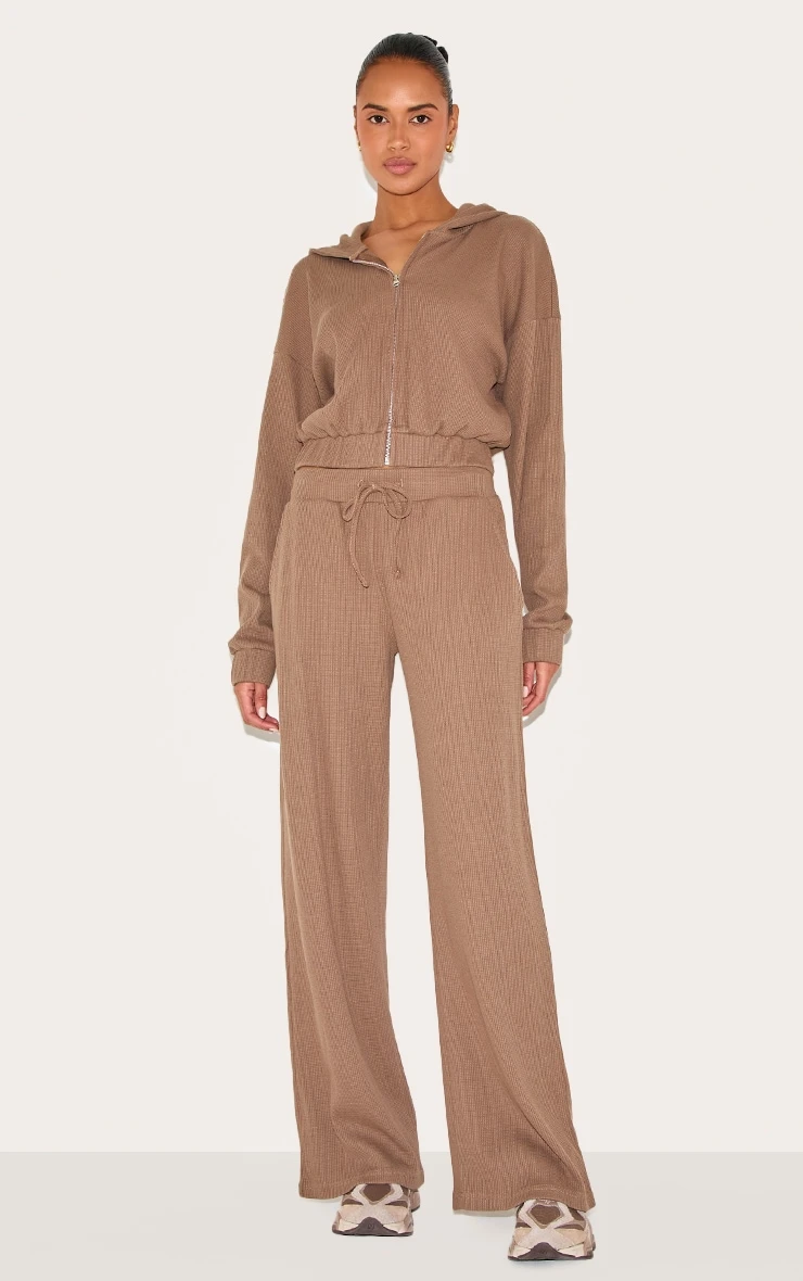 Prettylittlething Brown Waffle Zip Up Cropped Hoodie 3 Prettylittlething Brown Waffle Zip Up Cropped Hoodie - Image 3