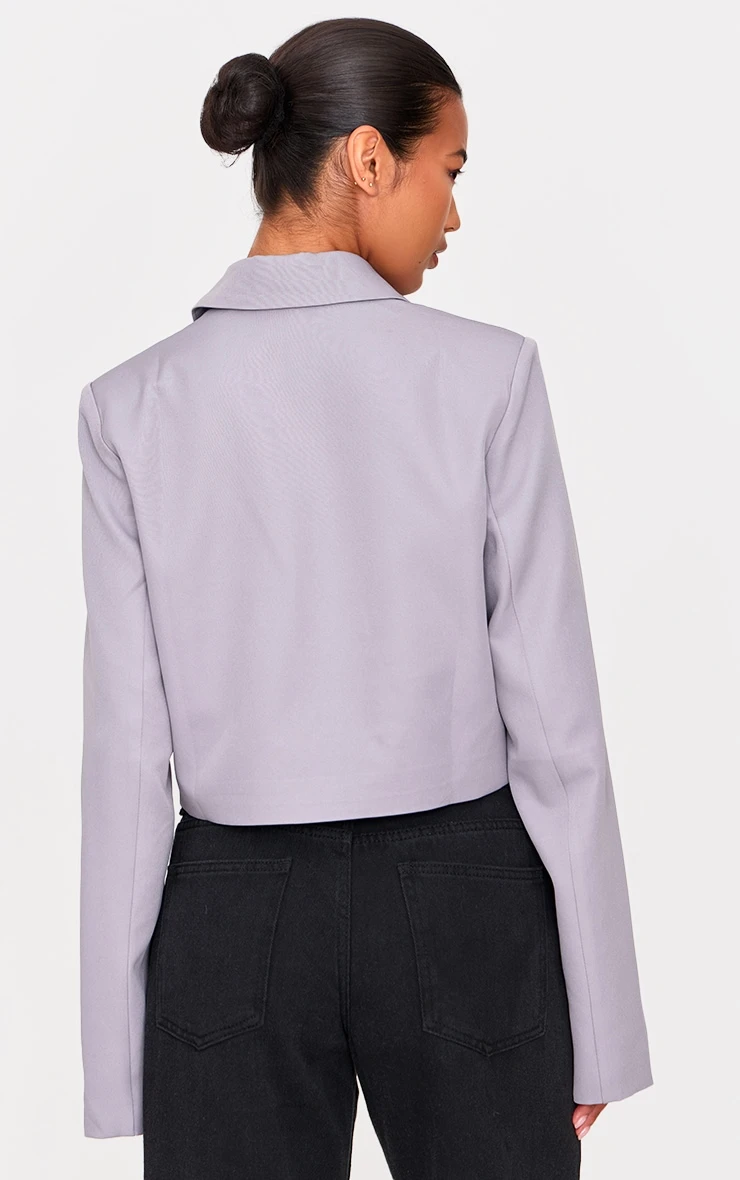 Prettylittlething Grey Woven Cropped Shoulder Padded Blazer 2 Prettylittlething Grey Woven Cropped Shoulder Padded Blazer - Image 2