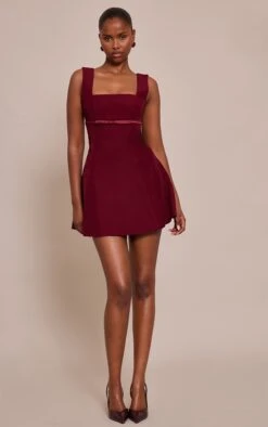 Prettylittlething Premium Burgundy Woven Belt Detail Shift Dress -Pretty Little Thing Shop 62bc5c91f46bdb227c2dd77b70f98abc11b3d9fe cno4848 3 premium burgundy woven belt detail shift dress