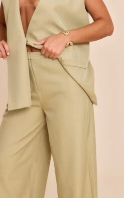 Prettylittlething Sage Khaki Woven Extreme Wide Leg Pleated Mid Rise Wide Leg Pants 8 Prettylittlething Sage Khaki Woven Extreme Wide Leg Pleated Mid Rise Wide Leg Pants -Pretty Little Thing Shop 648b13c1356ee56c1782a3a8131a81b22e26eafd CNN7449 4 sage khaki woven extreme wide leg pleated mid rise wide leg trouser