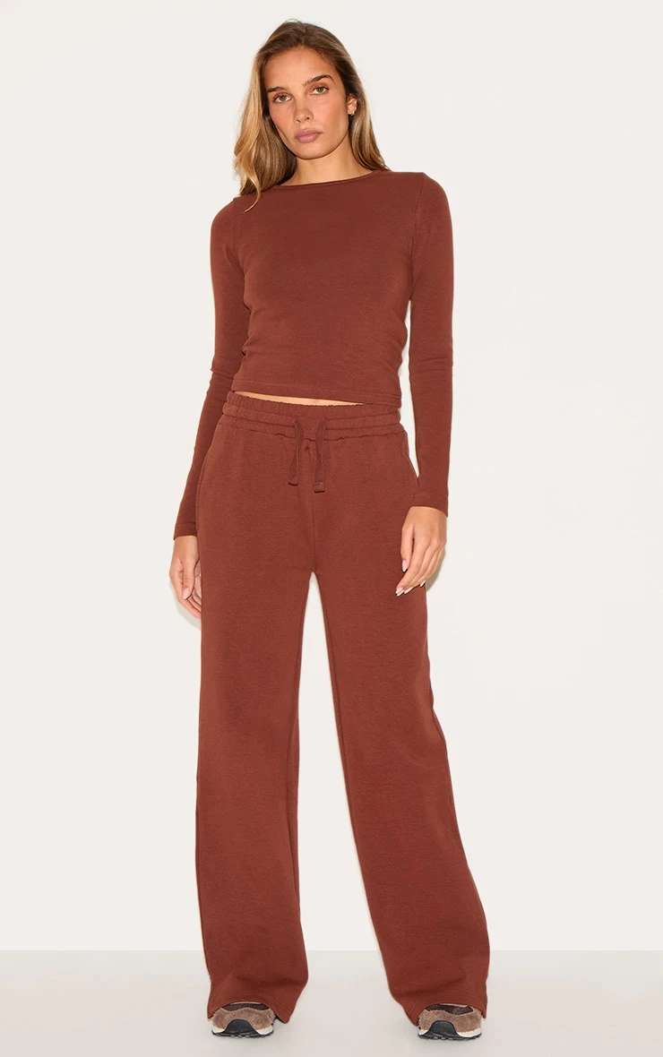 Prettylittlething Chocolate Interlock Wide Leg Split Hem Sweatpants 1 Prettylittlething Chocolate Interlock Wide Leg Split Hem Sweatpants