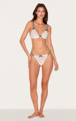 Prettylittlething White Lace Gingham Trim Triangle Lingerie Set -Pretty Little Thing Shop 6ec17405d8957cd7f4967690fd986b31e7ce9671 CNM4245 3 white lace gingham trim triangle lingerie set