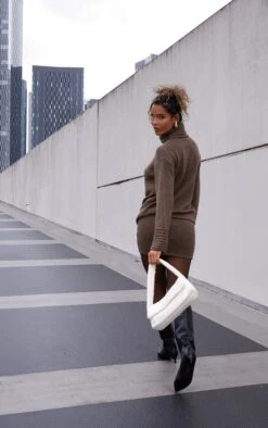 Prettylittlething Chocolate Textured Knit Roll Neck Oversized Sweater -Pretty Little Thing Shop 6ecc913103f81c7c2aeaf9a5e890ad4cc4386eb7 cnj6002 2