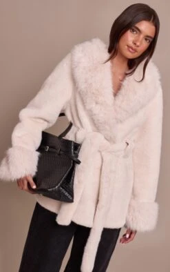 Prettylittlething Cream Plush Faux Fur Self Tie Coat -Pretty Little Thing Shop 6fb1ee756612ec199c980e5ae2b1e78c86c693bd CNN8399 4 cream plush faux fur self tie coat