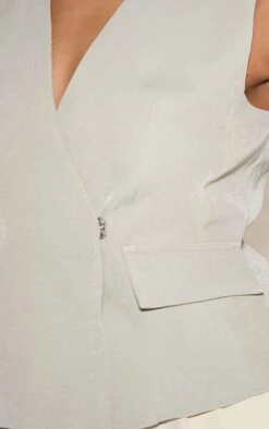 Prettylittlething Sage Woven Pocket Detail Plunge Vest -Pretty Little Thing Shop 70409e591a5027736fe10e2dd83b22e412e2abc9 CNN6806 4 sage woven pocket detail plunge waistcoat