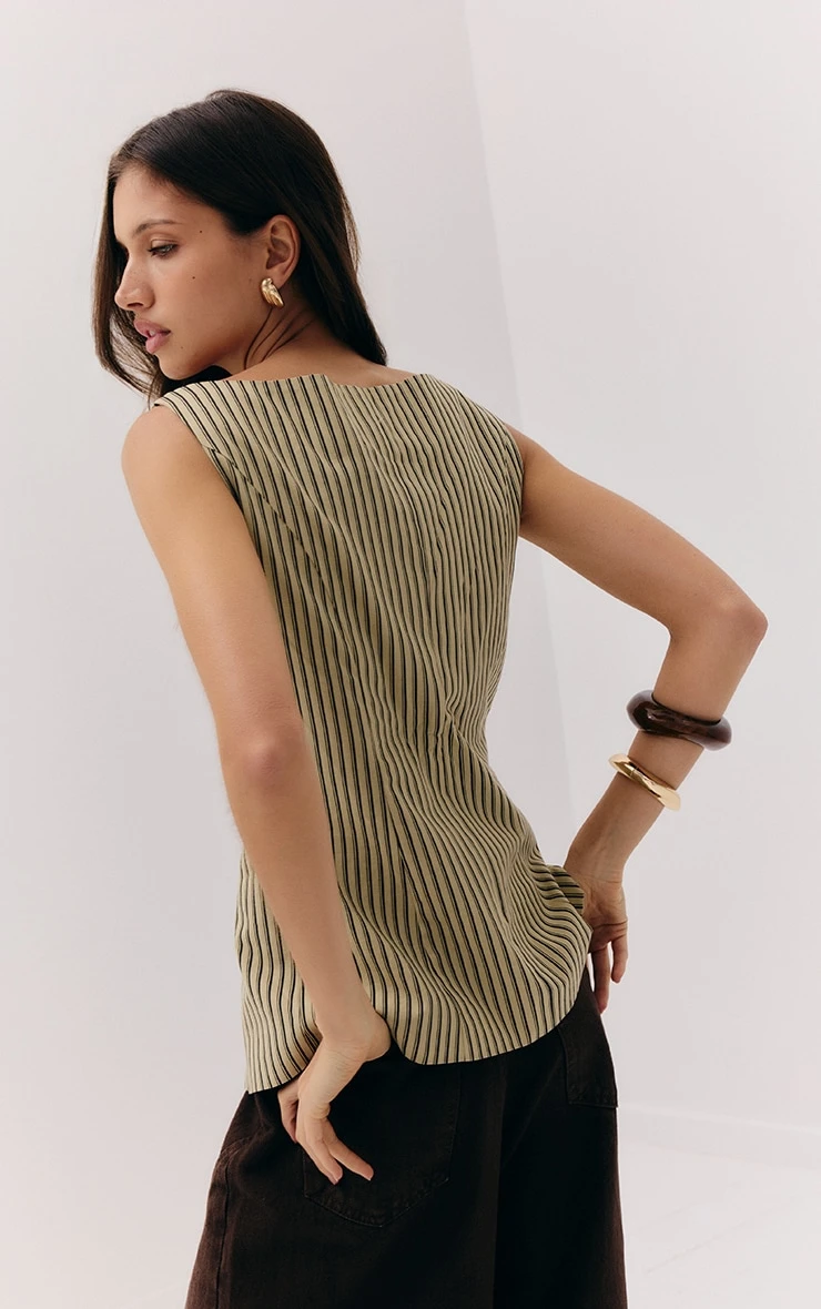 Prettylittlething Green Striped Linen Look Vest 2 Prettylittlething Green Striped Linen Look Vest - Image 2