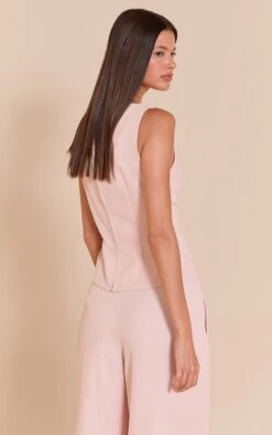 Prettylittlething Pale Pink Racer Neck Detail Top -Pretty Little Thing Shop 71e15b479ea79dda0d39c55f00fc4ae23eedca2e CNN4434 2 pale pink racer neck detail top