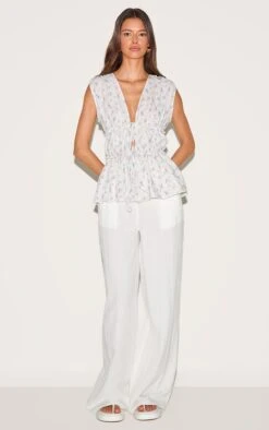 Prettylittlething Cream Floral Chiffon Tie Front Top -Pretty Little Thing Shop 763c6a09c13a2a78e329bb8002d8066a38162ba2 CNM5787 3 cream floral chiffon tie front top